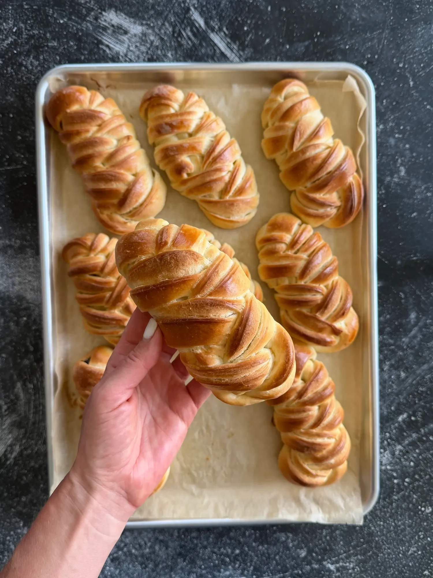 Rotolini pigna ripieni di cioccolato