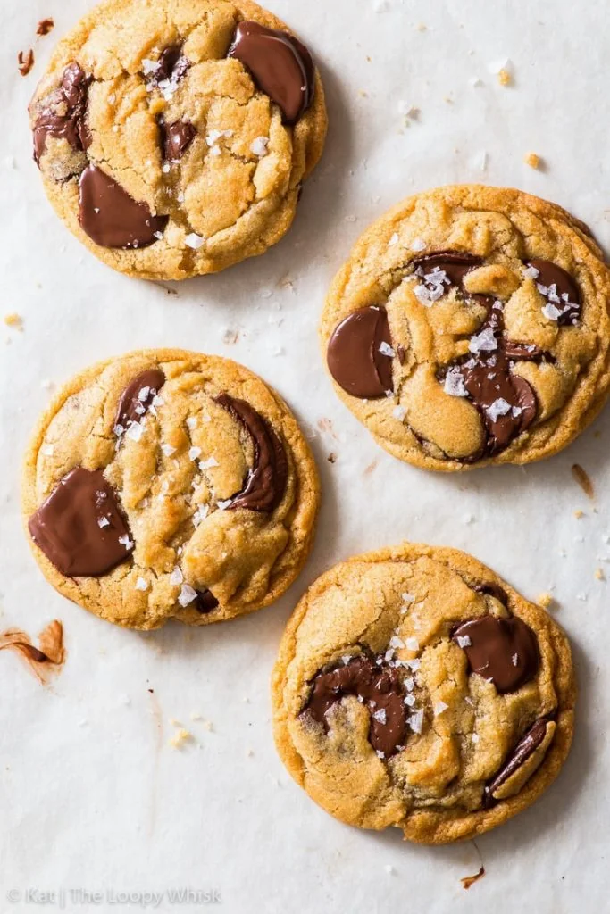 Biscotti al cioccolato senza uovo, stile classico