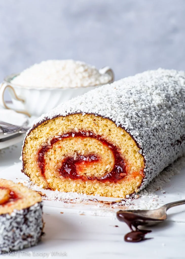 Torta Lamington al cocco e cioccolato