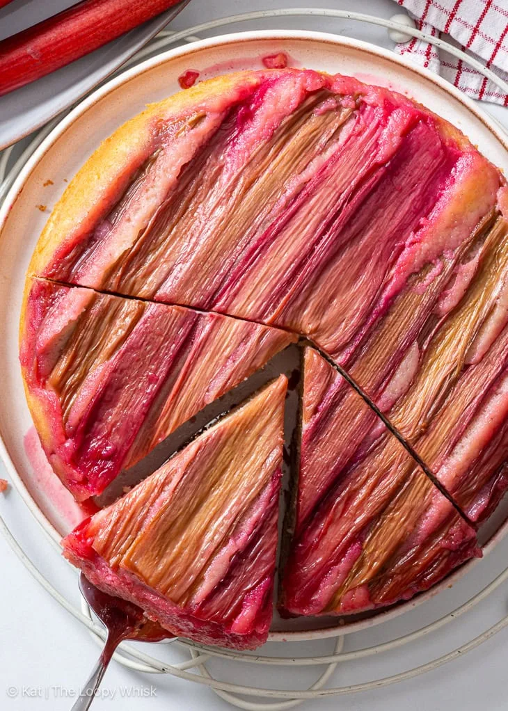 Torta rovesciata al rabarbaro