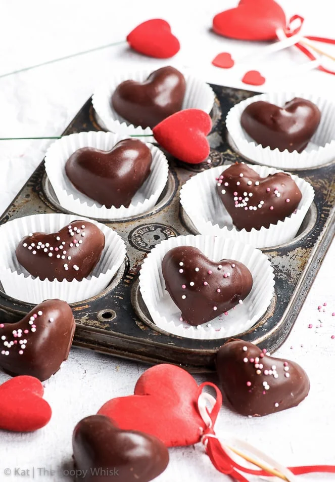 Cuoricini di cioccolato con mousse di lamponi
