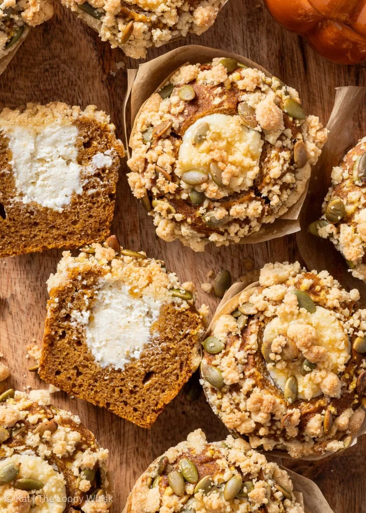 Muffin di zucca ripieni di cream cheese