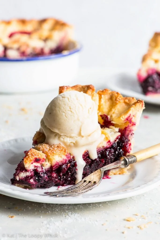Torta di more con griglia rustica