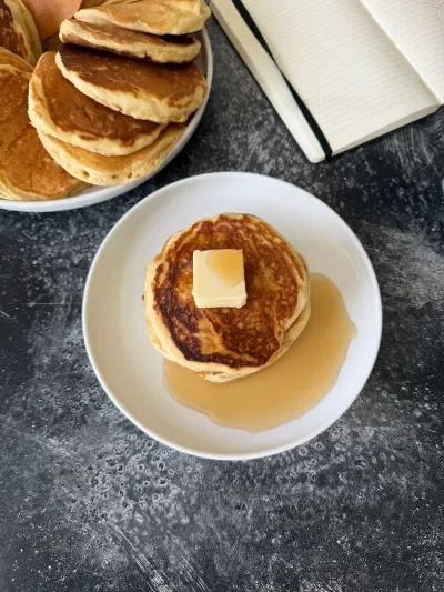 Pancake di buttermilk vegetale (con o senza scarto di lievito senza glutine)