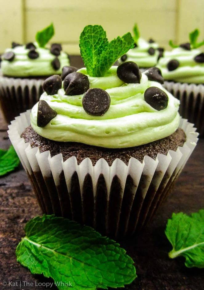 Cupcake al cioccolato e menta con gocce